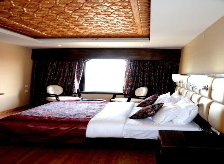 The Pride Inn Srīnagar Exteriér fotografie